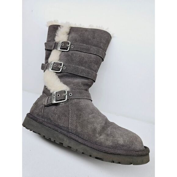 UGG Girls 5 Winter Boots - Picture 2 of 11